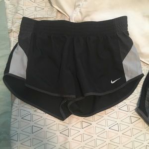 Nike shorts size M